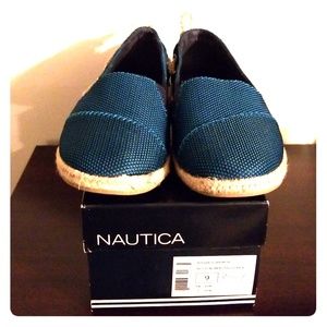Nautica Toggle Back Flats